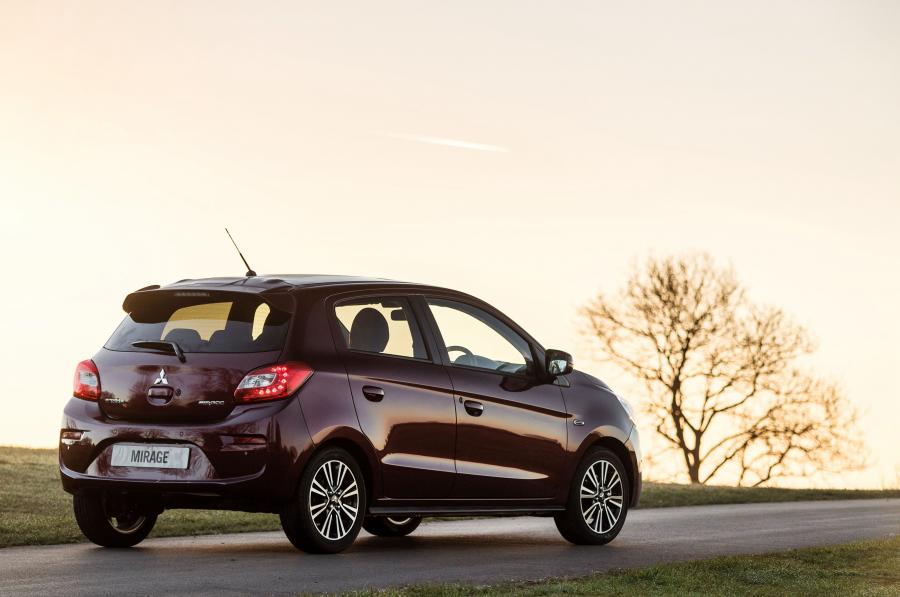  Mitsubishi Mirage 2016 года  (UK) (фото 14 из 34)